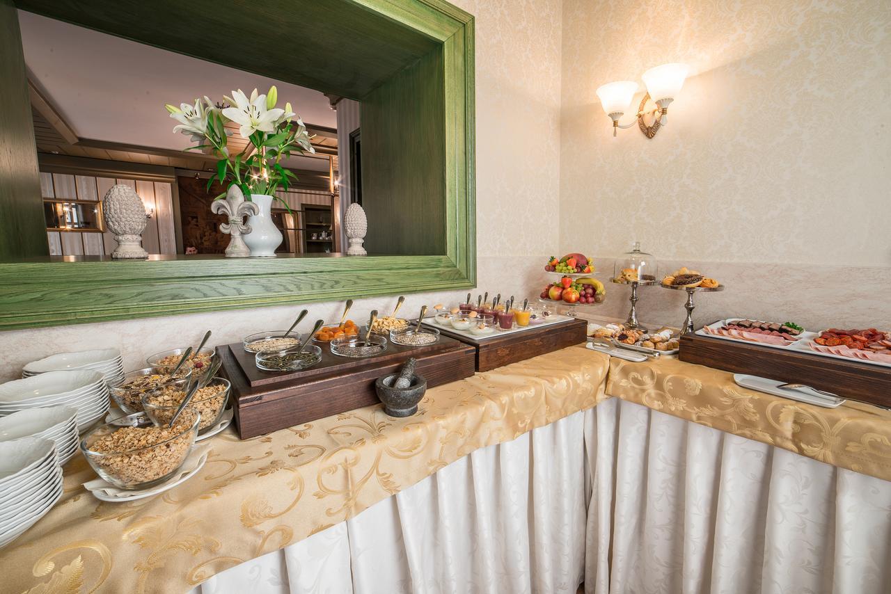 Hotel Three Lilies Inkl Aquaforum Františkovy Lázně Eksteriør billede