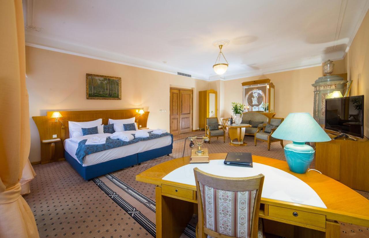 Hotel Three Lilies Inkl Aquaforum Františkovy Lázně Eksteriør billede